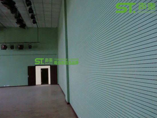 太原體育館槽木吸音板案例(圖1) 太原體育館槽木吸音板案例(圖1)